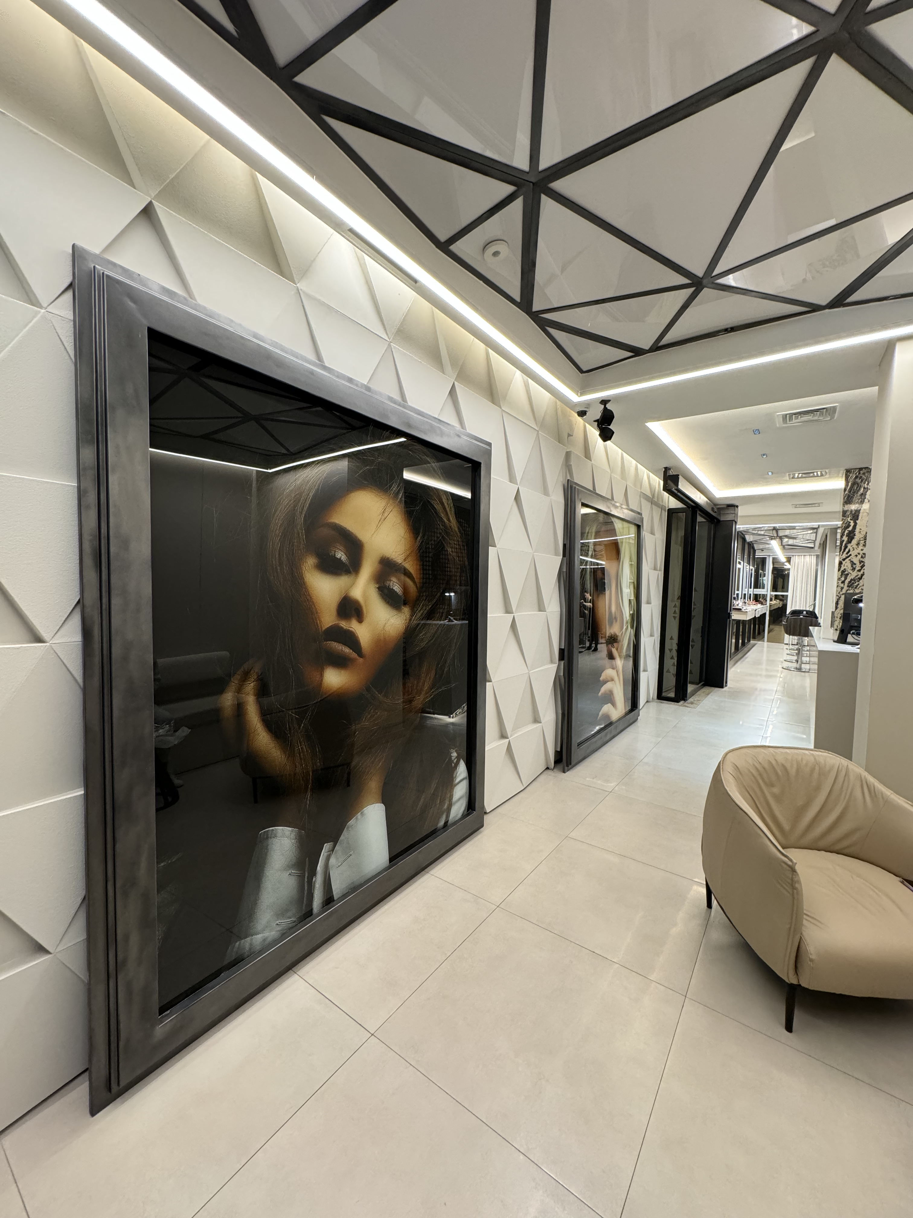 NJOMZA Salon Interior